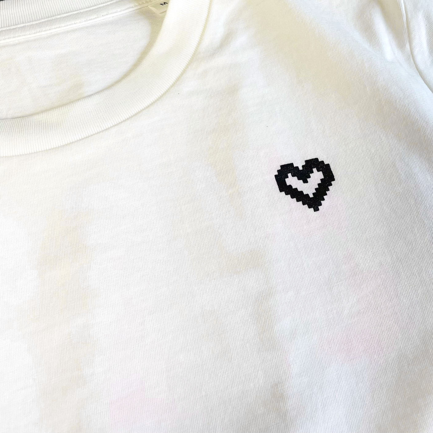 WEST LIEBE T-Shirt Vorderseite Detail